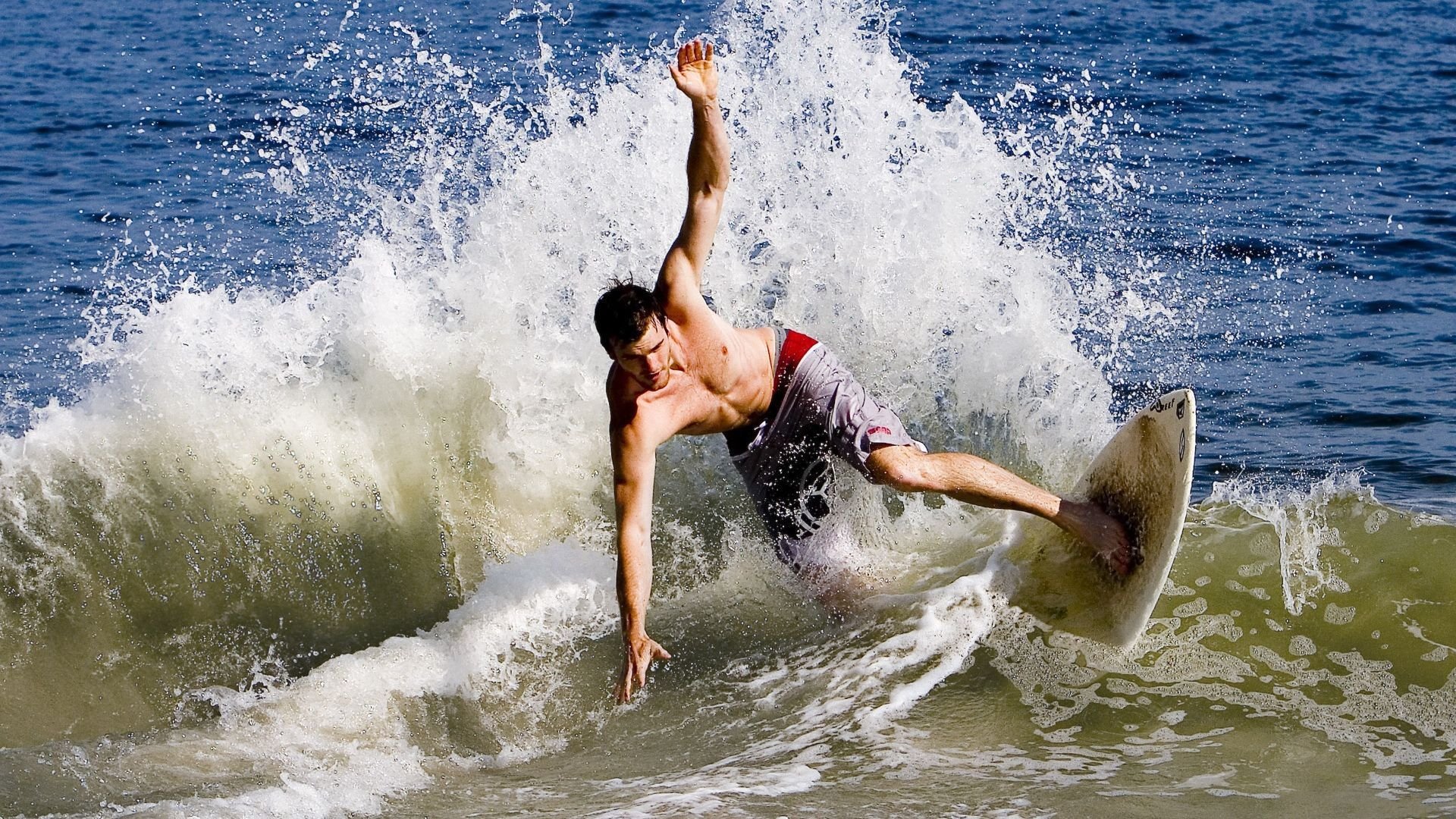 星空体育app下载-拜仁慕尼黑继续高歌猛进，德甲领跑形势稳定